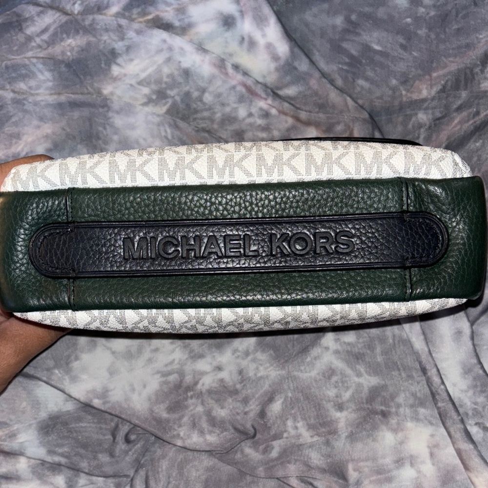 Michael Kors Black and White Men's Bag - Picture 4 of 6